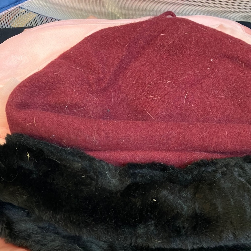 FINAL MARKDOWN Faux fur trimmed hat